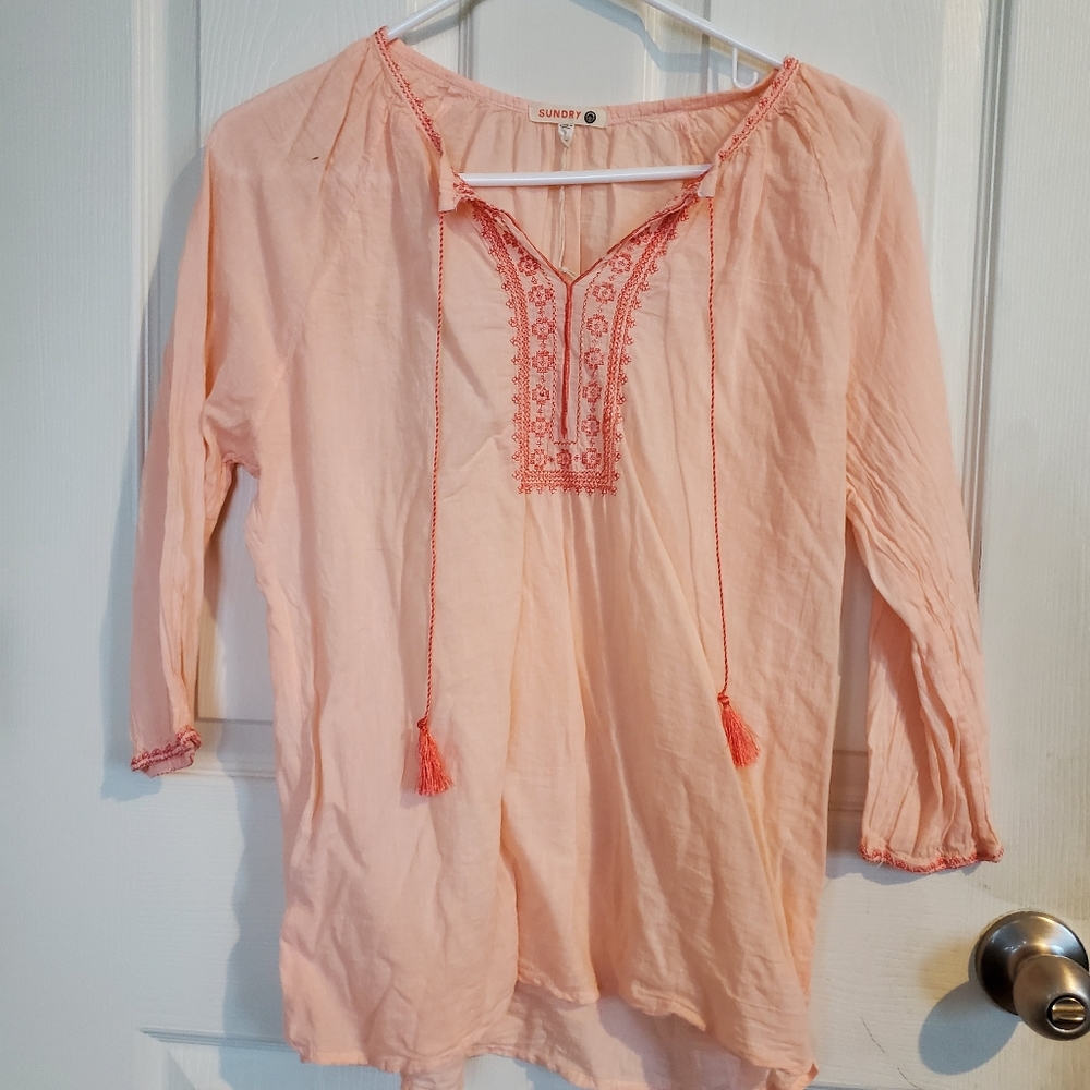Sundry top